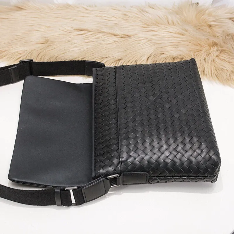 All categories 💚 Top version men’s bags 💚 BV 2024 new BV crossbody bag